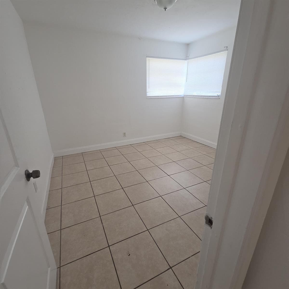 160 NW 15TH Place, Pompano Beach, FL 33060 photo 9
