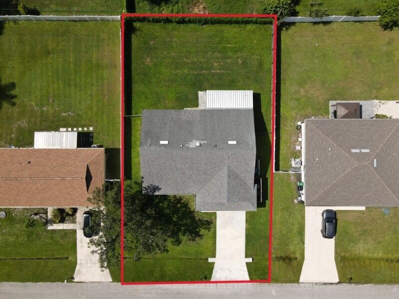 974 SE BELFAST Avenue, Port St. Lucie, FL 34983 photo 4