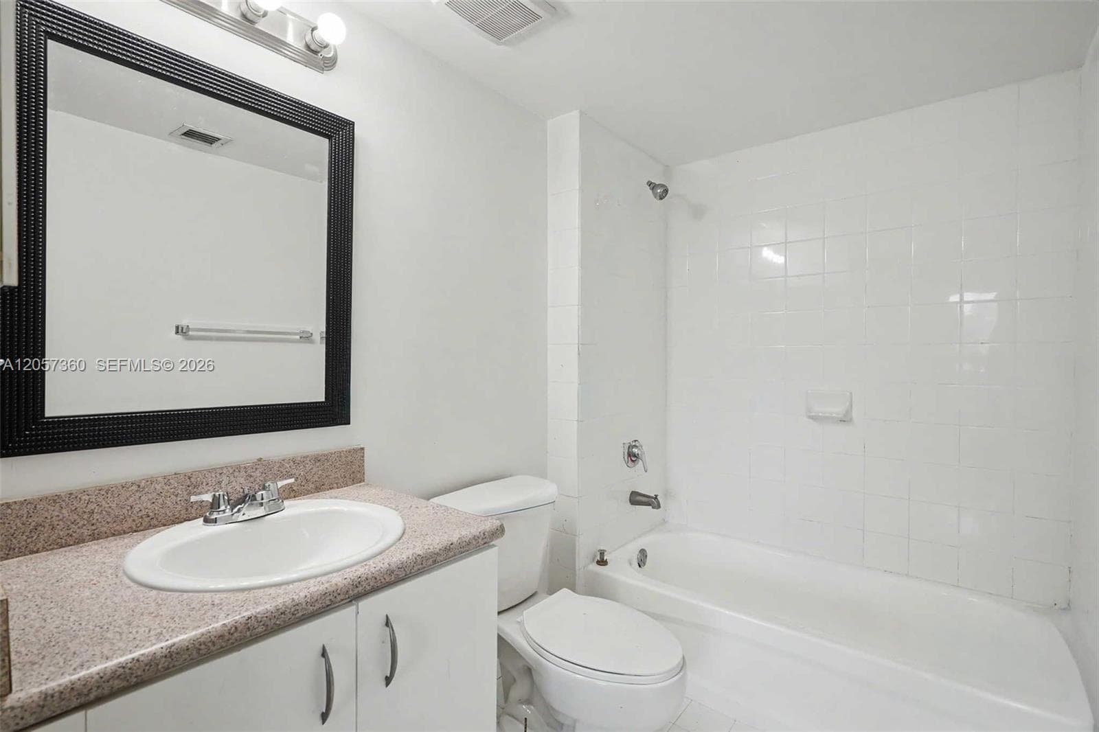 816 NW 11th St # 402, Miami, FL 33136 photo 10