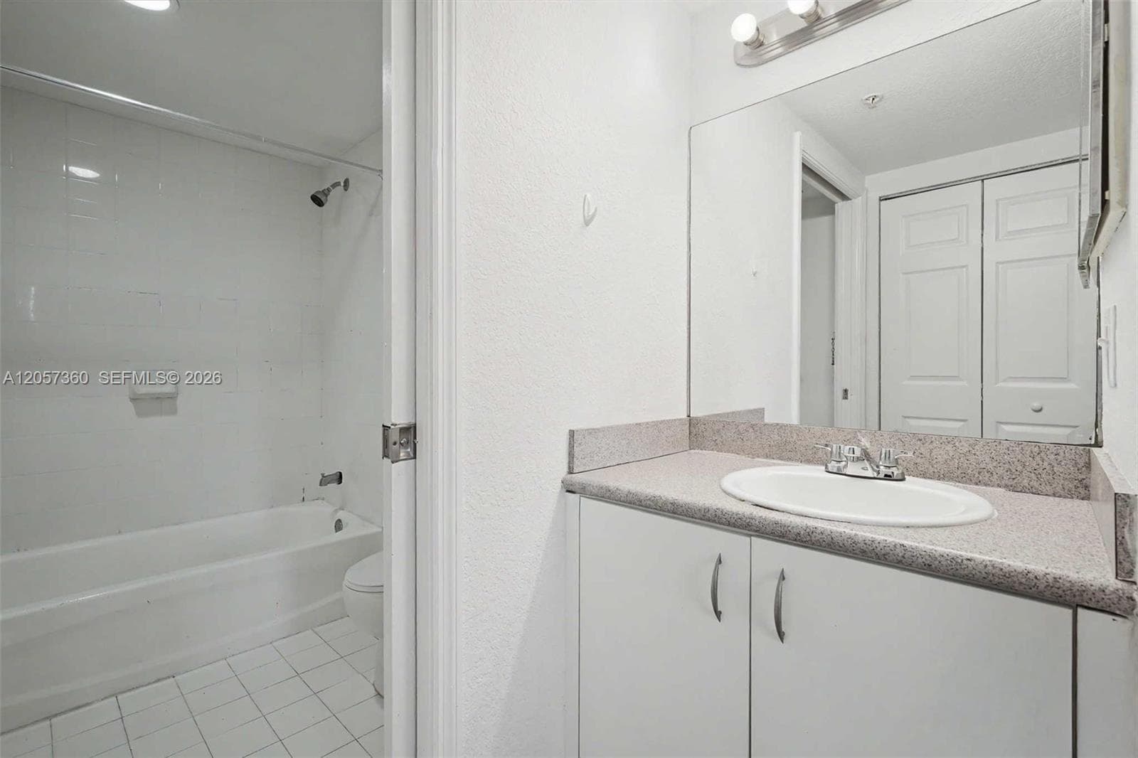 816 NW 11th St # 402, Miami, FL 33136 photo 8