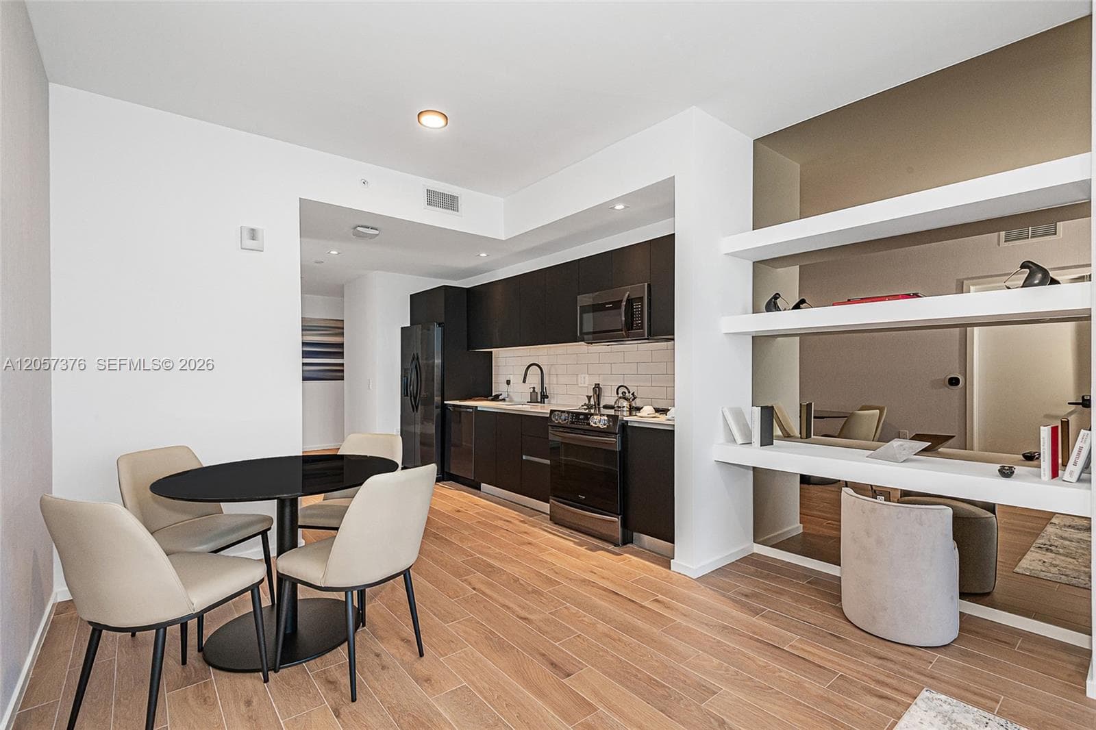 398 NE 5th St # 3711, Miami, FL 33132 photo 6