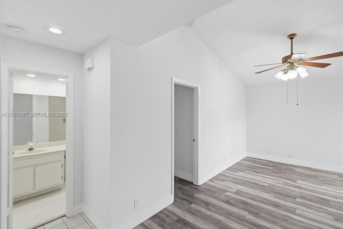 6473 NW 170th Ln, Hialeah, FL 33015 photo 11