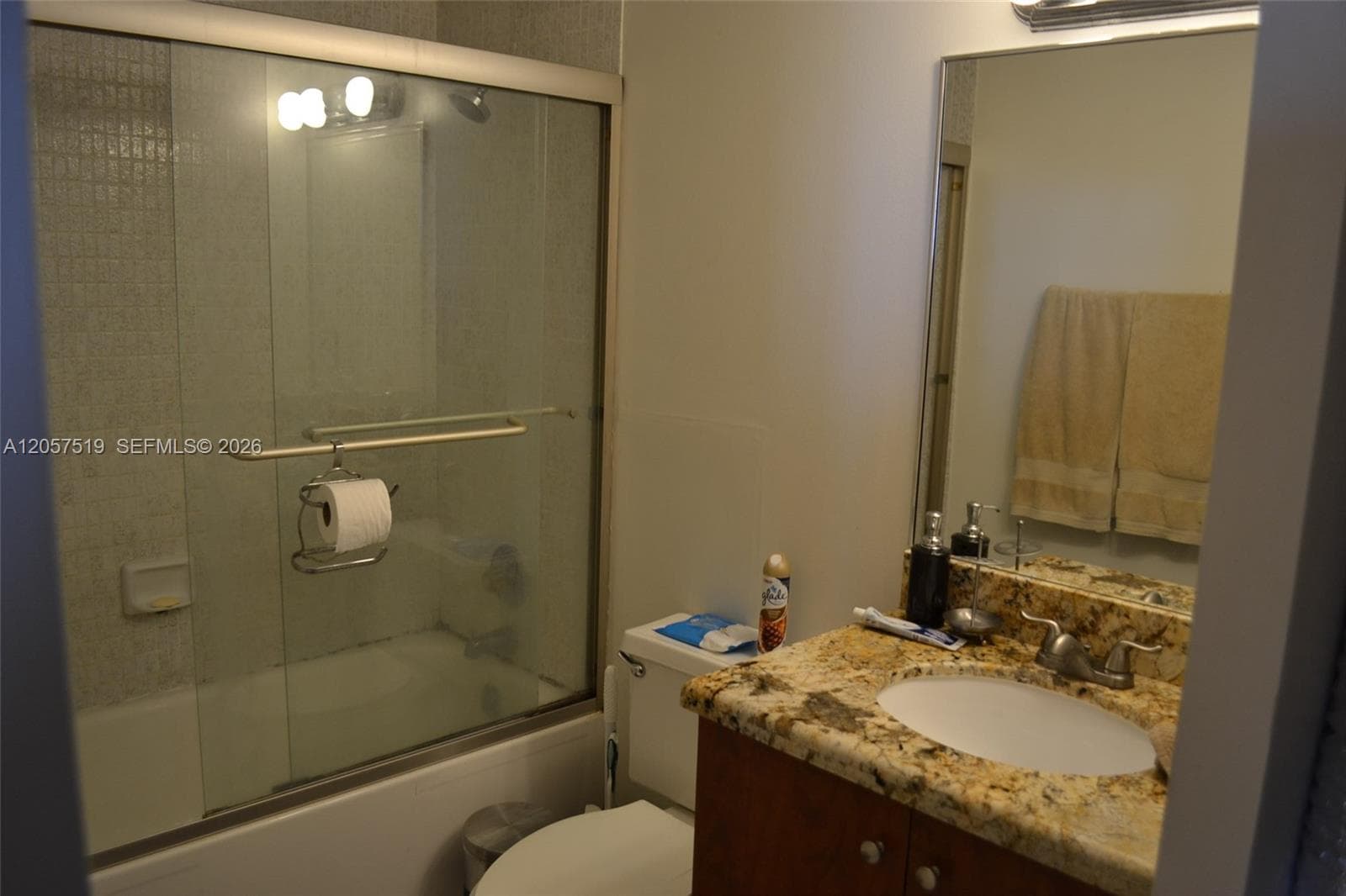 Listing photo 8