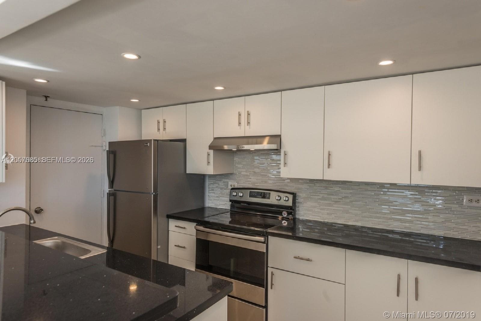 7545 E Treasure Dr # 2H, North Bay Village, FL 33141 photo 9