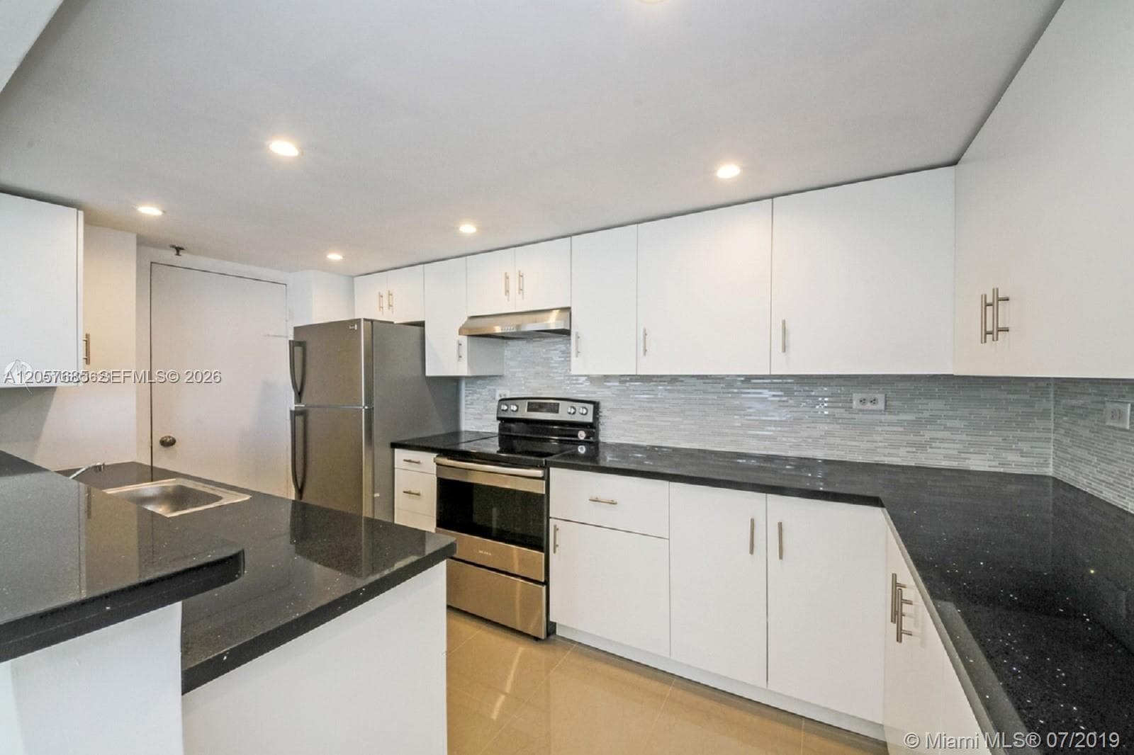 7545 E Treasure Dr # 2H, North Bay Village, FL 33141 photo 8