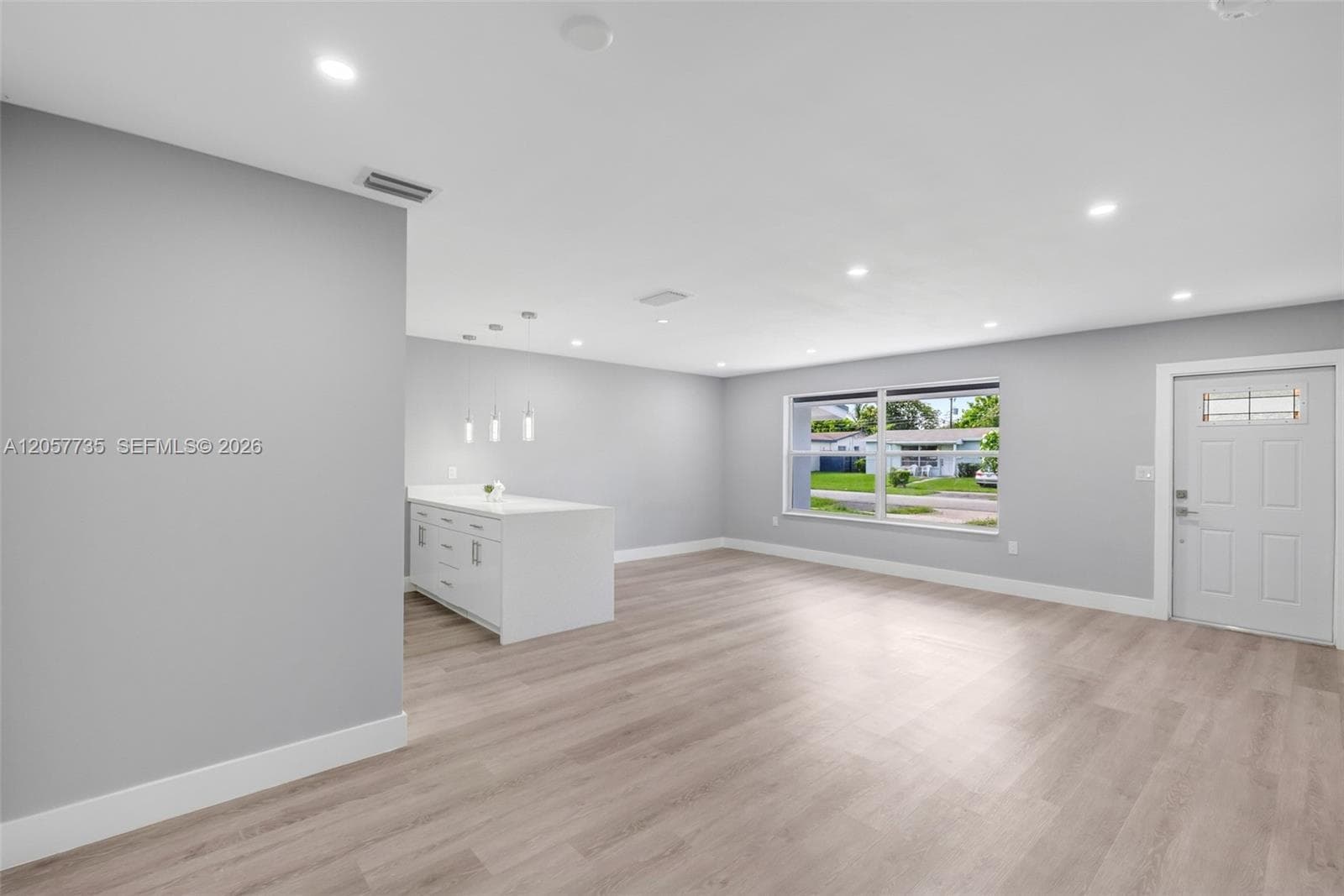 6420 NW 26th St, Sunrise, FL 33313 photo 8