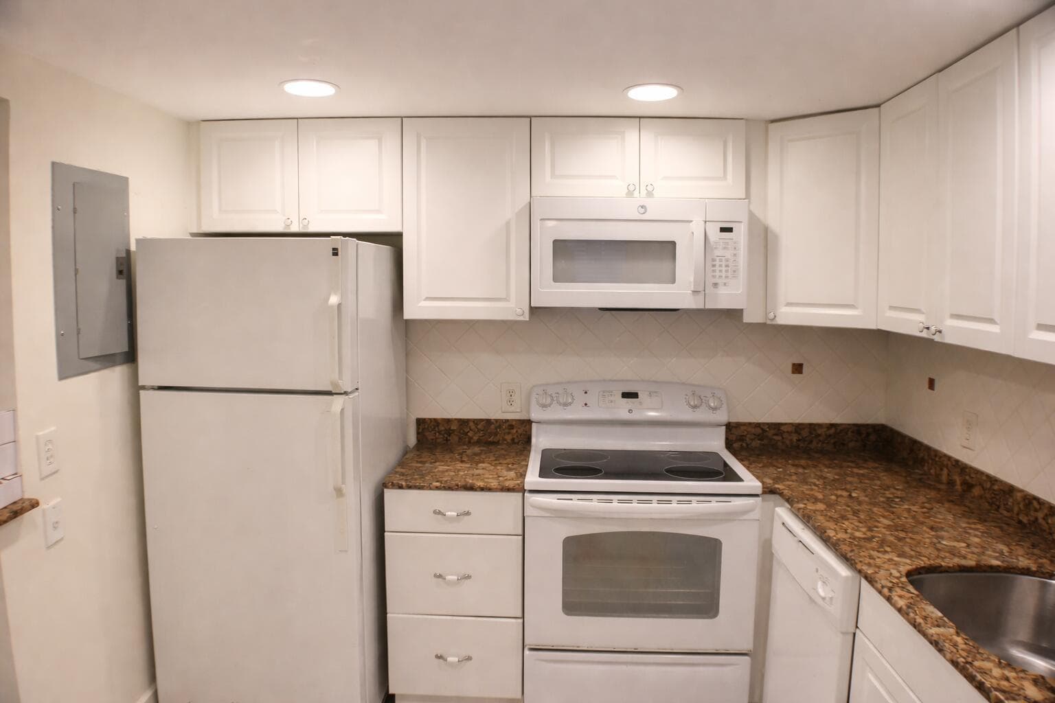 638 Saxony N, Delray Beach, FL 33446 photo 10