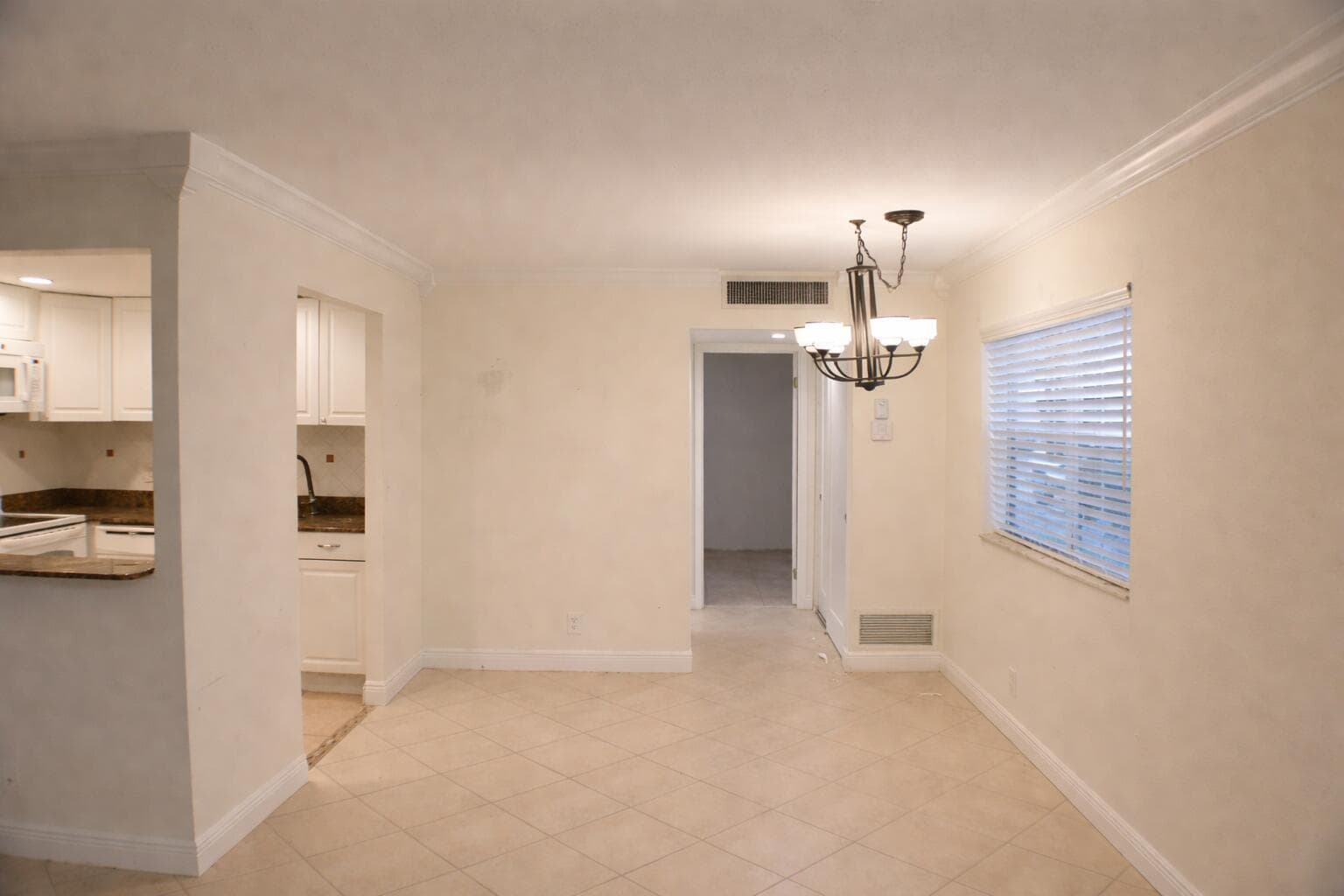 638 Saxony N, Delray Beach, FL 33446 photo 8