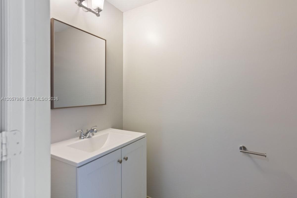 60 SW 13th St # 3022, Miami, FL 33130 photo 11