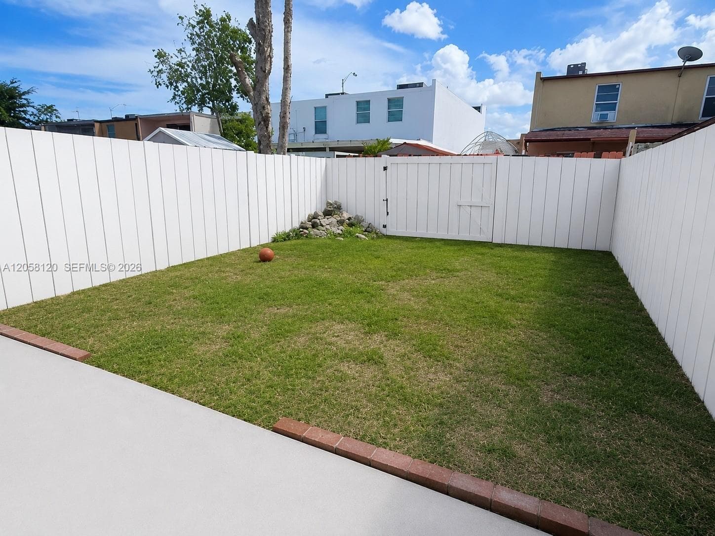 932 W 80th Pl # 0, Hialeah, FL 33014 photo 3