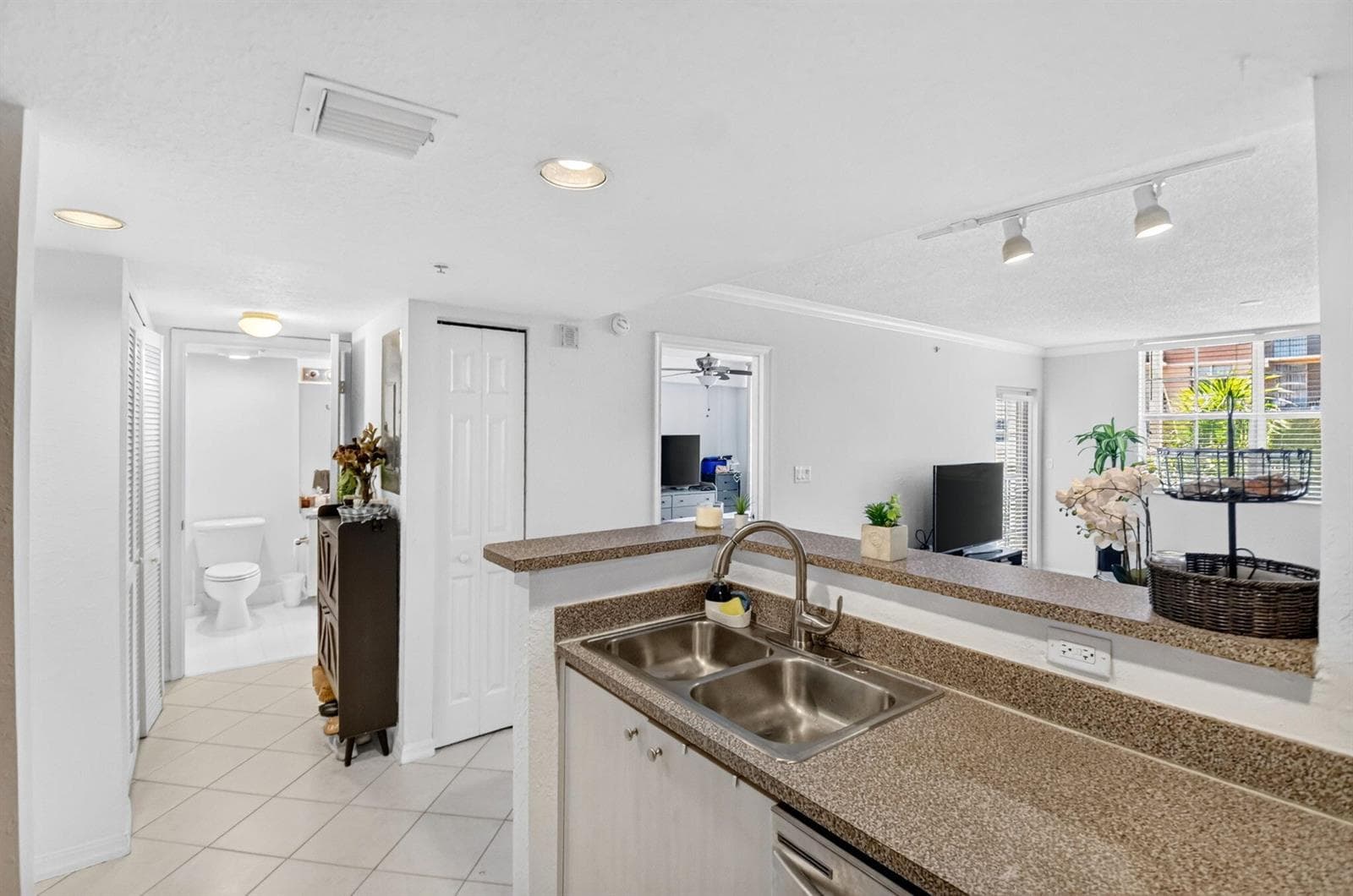 1801 N FLAGLER Drive # 727, West Palm Beach, FL 33407 photo 12