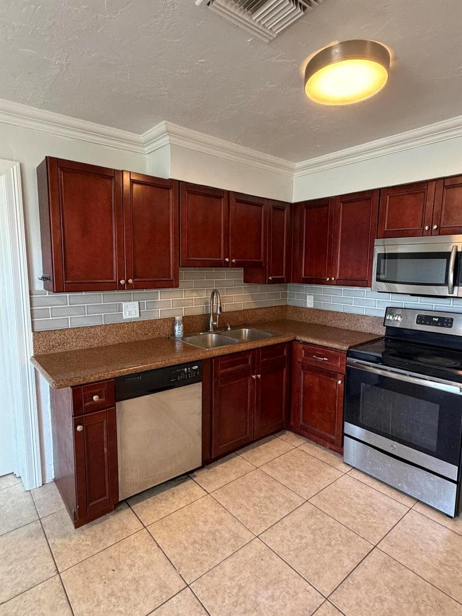 5572 SW 6th Court, Margate, FL 33068 photo 9