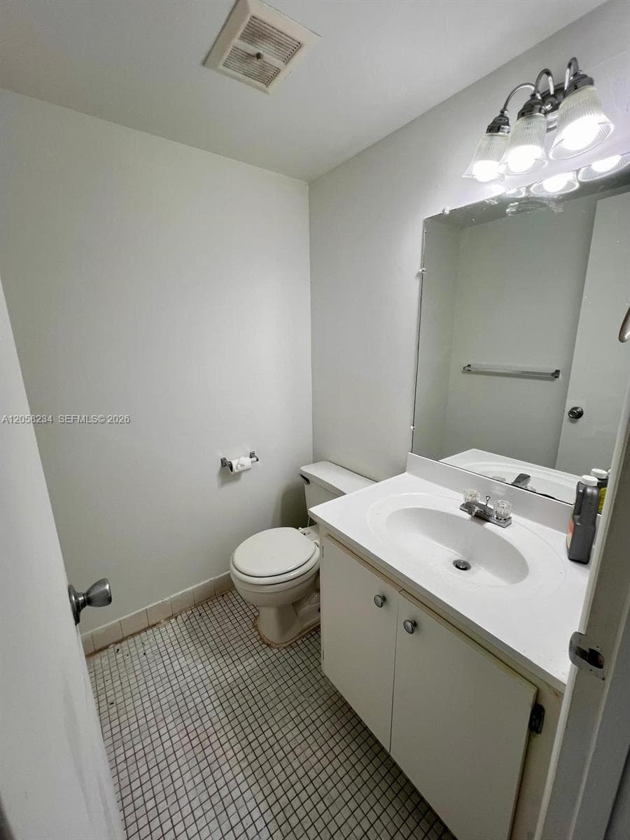 700 NW 214th St # 411, Miami Gardens, FL 33169 photo 7