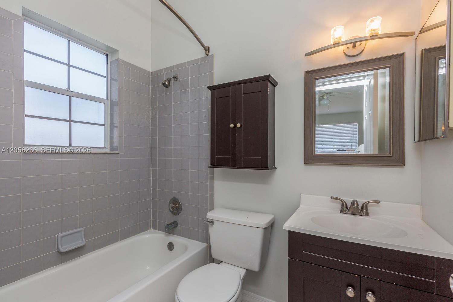 20700 SW 81st Ave, Cutler Bay, FL 33189 photo 6