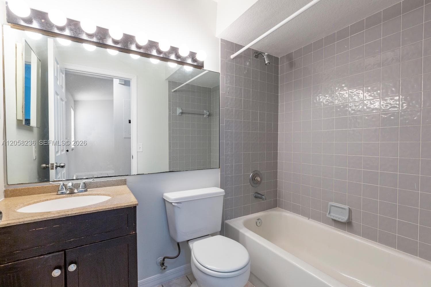 20700 SW 81st Ave, Cutler Bay, FL 33189 photo 8