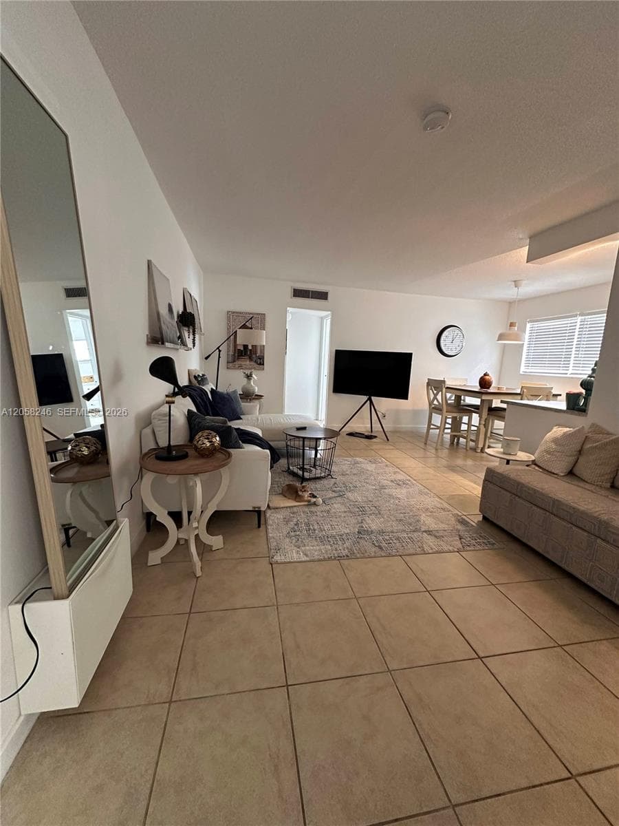 1100 NE 1st Ct # 103, Hallandale Beach, FL 33009 photo 2