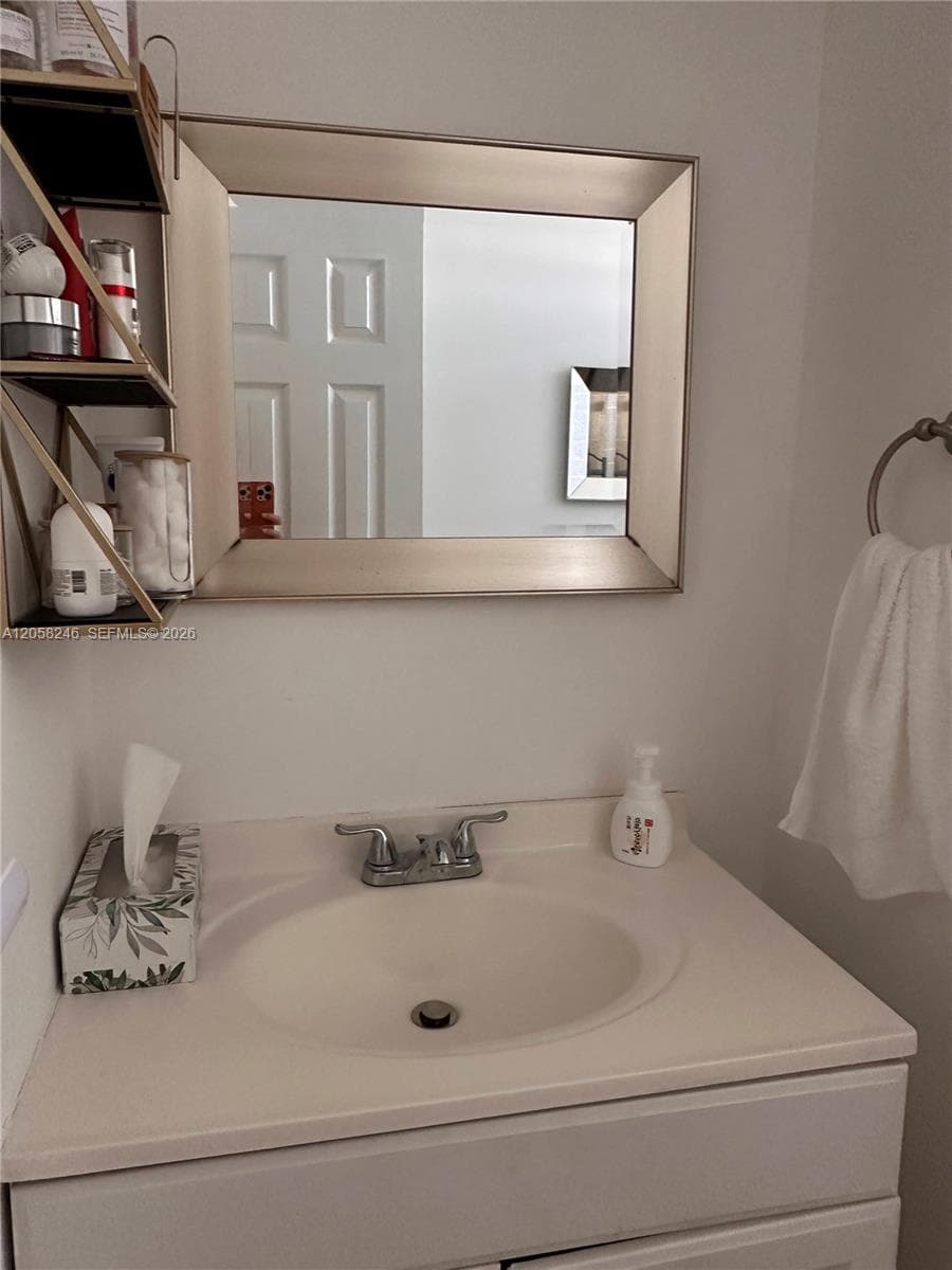 1100 NE 1st Ct # 103, Hallandale Beach, FL 33009 photo 6