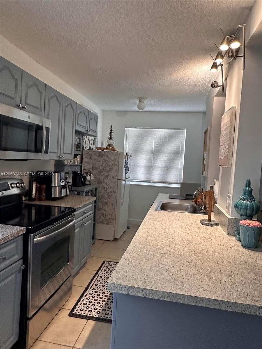 1100 NE 1st Ct # 103, Hallandale Beach, FL 33009 photo 11