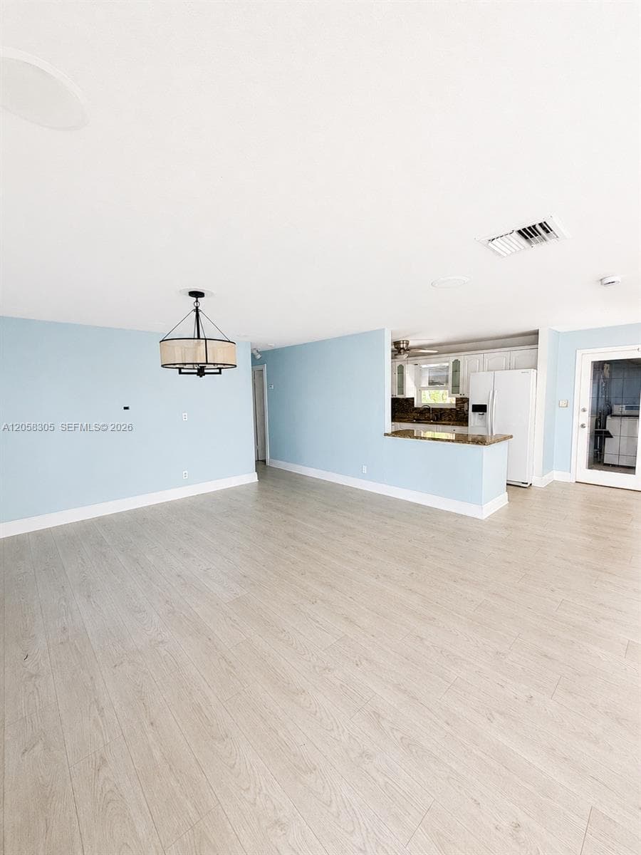 5651 NE 9th Ave, Oakland Park, FL 33334 photo 9