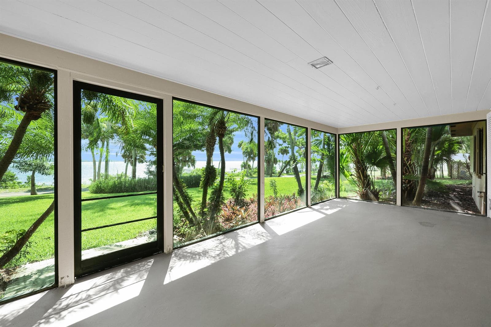8609 S Indian River Drive, Fort Pierce, FL 34982 photo 11