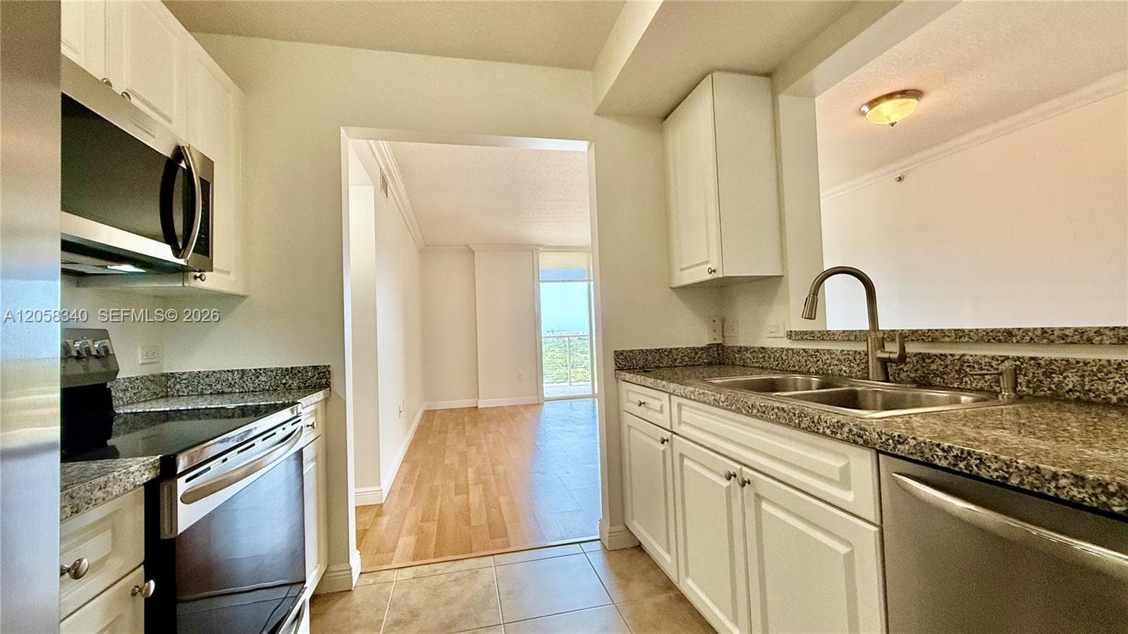 900 SW 8th St # 1501, Miami, FL 33130 photo 6