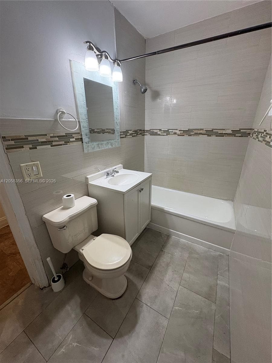 410 Pinecrest Dr # 2, Miami Springs, FL 33166 photo 12