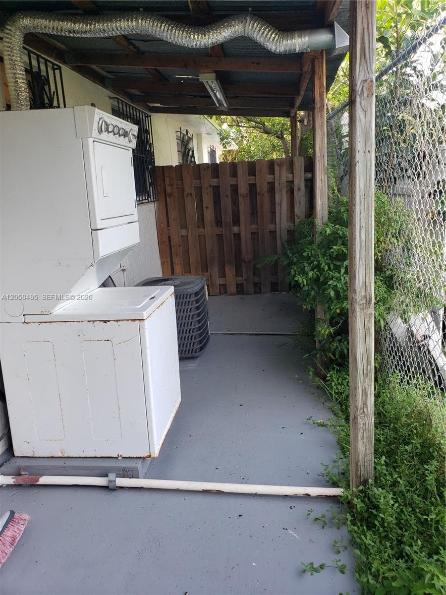 2998 NW 30th St # 2995 2 bedroom, Miami, FL 33142 photo 7