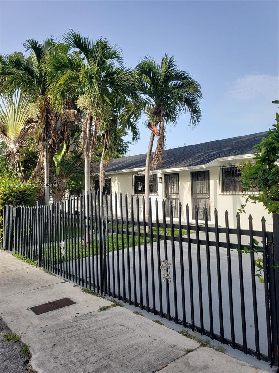 2998 NW 30th St # 2995 2 bedroom, Miami, FL 33142 photo 10