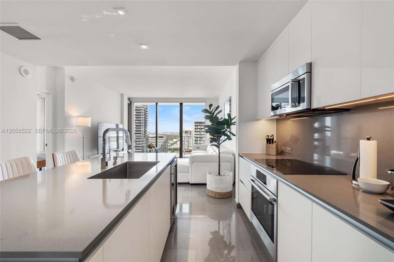 68 SE 6th St # 2306, Miami, FL 33131 photo 7
