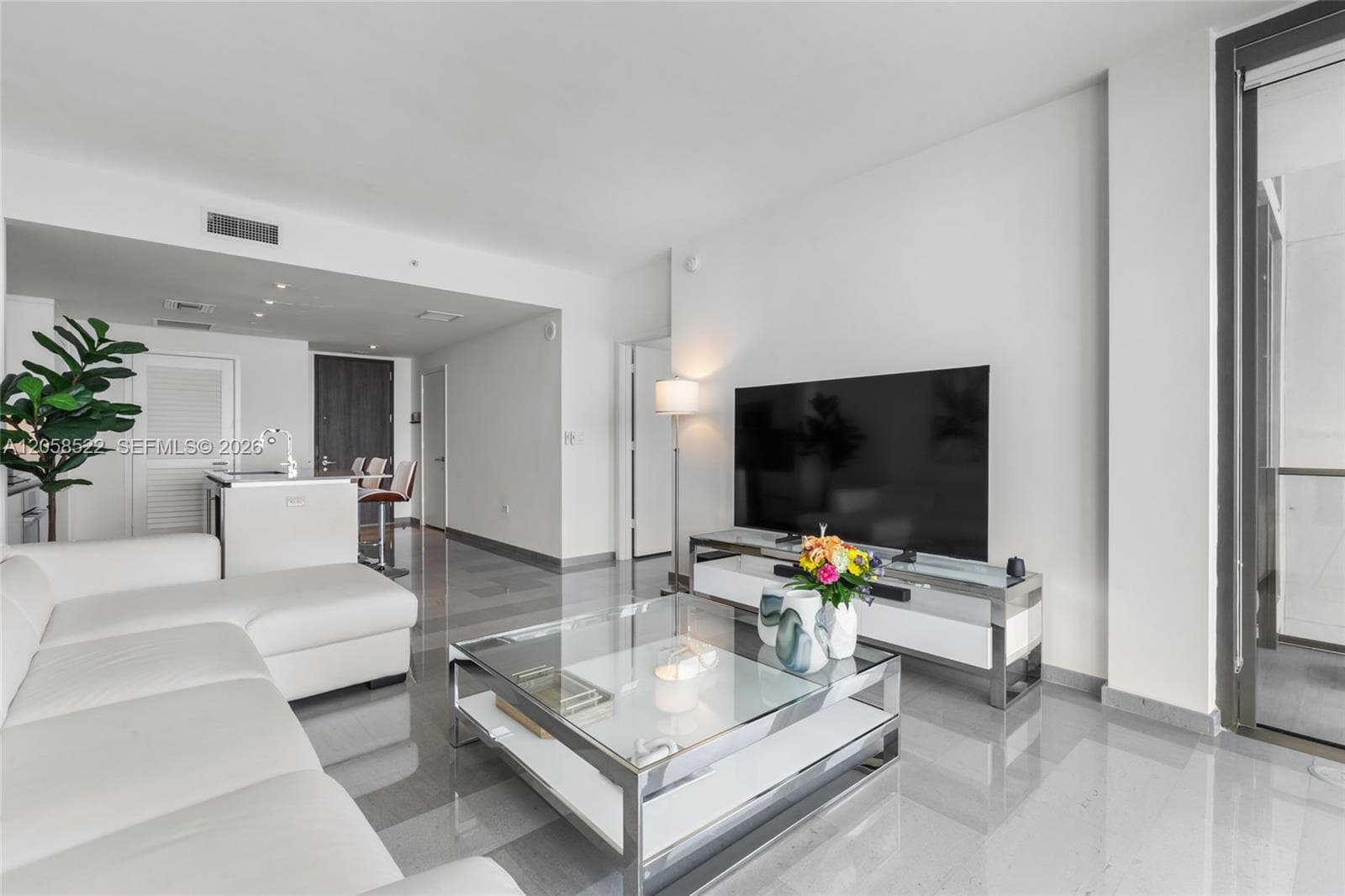 68 SE 6th St # 2306, Miami, FL 33131 photo 11