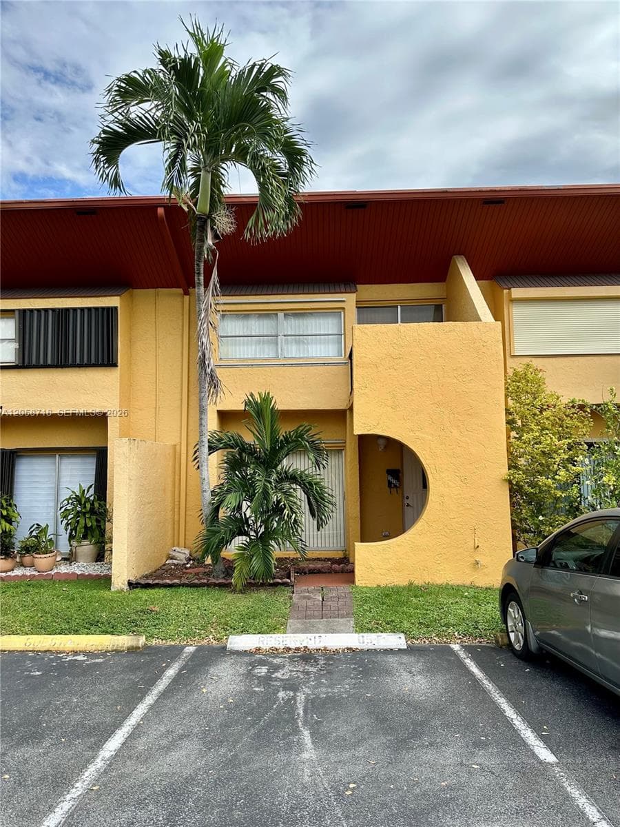 13705 SW 84th St # F, Miami, FL 33183