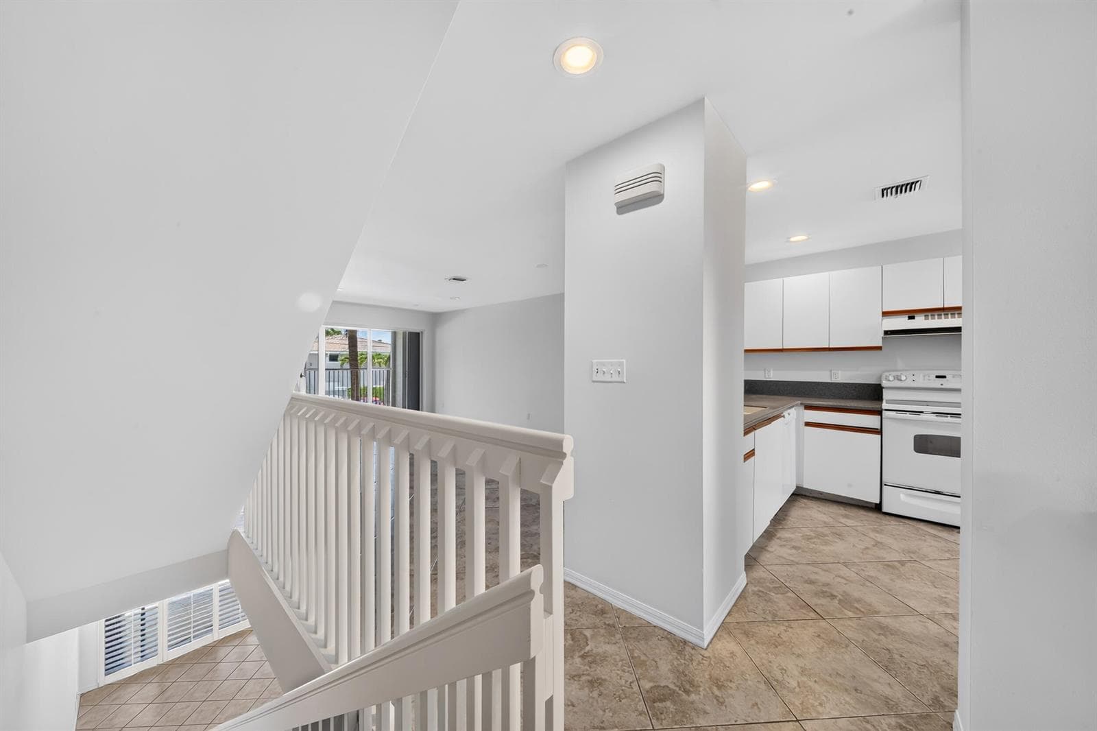 1998 NE 7TH Street # 103, Deerfield Beach, FL 33441 photo 12