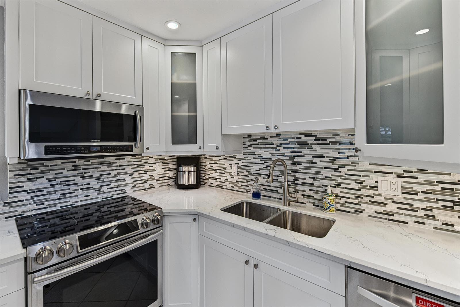 800 SW 19TH Street, Fort Lauderdale, FL 33315 photo 13