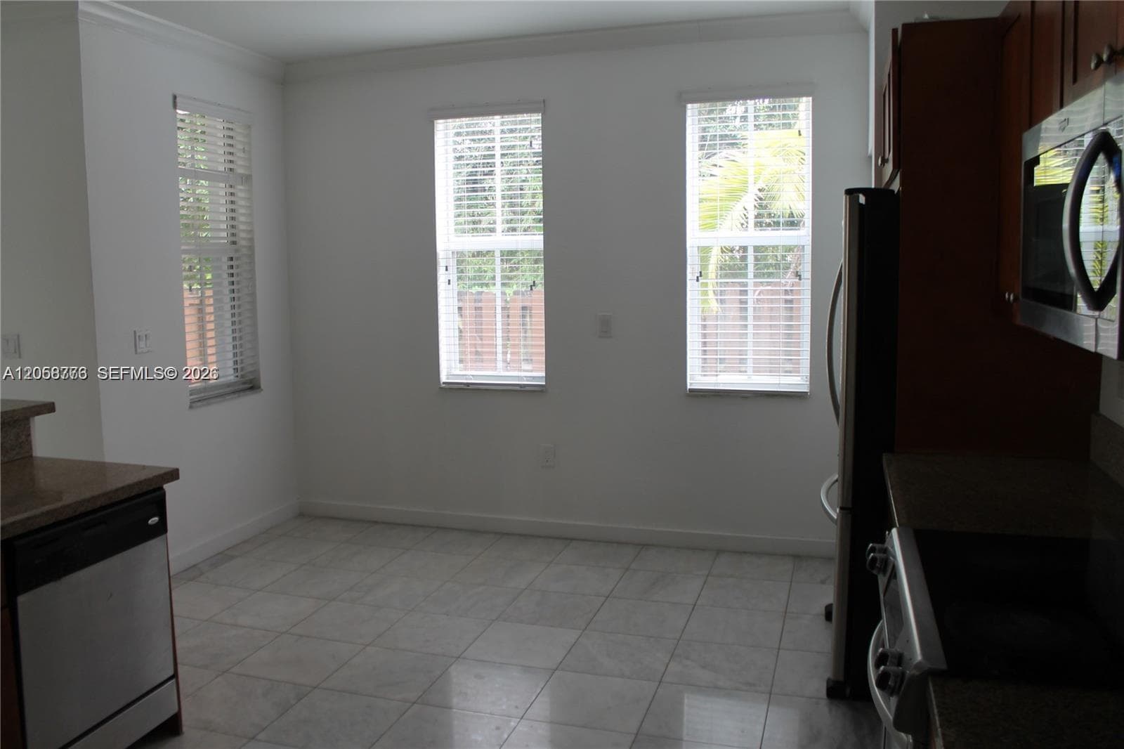 10770 NW 74th Ln, Doral, FL 33178 photo 13
