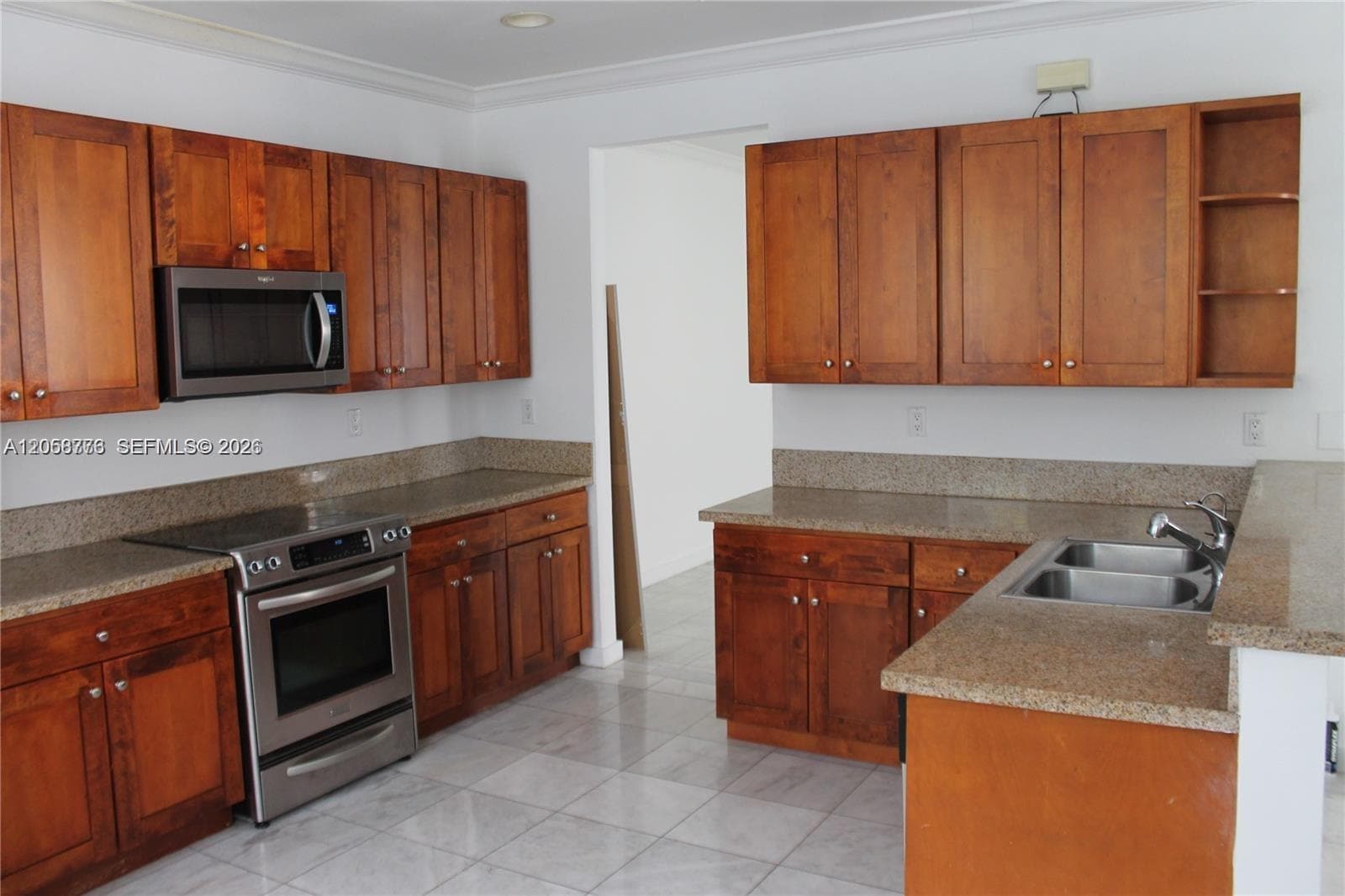 10770 NW 74th Ln, Doral, FL 33178 photo 12