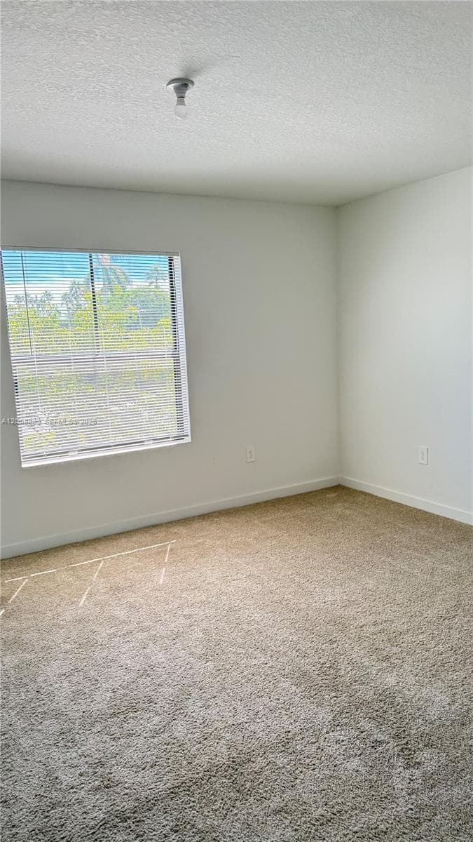 322 NE 1st Dr, Florida City, FL 33034 photo 7