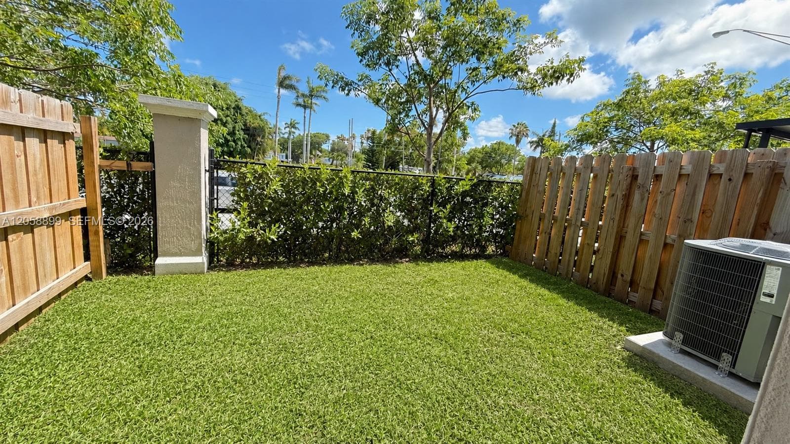 322 NE 1st Dr, Florida City, FL 33034 photo 11