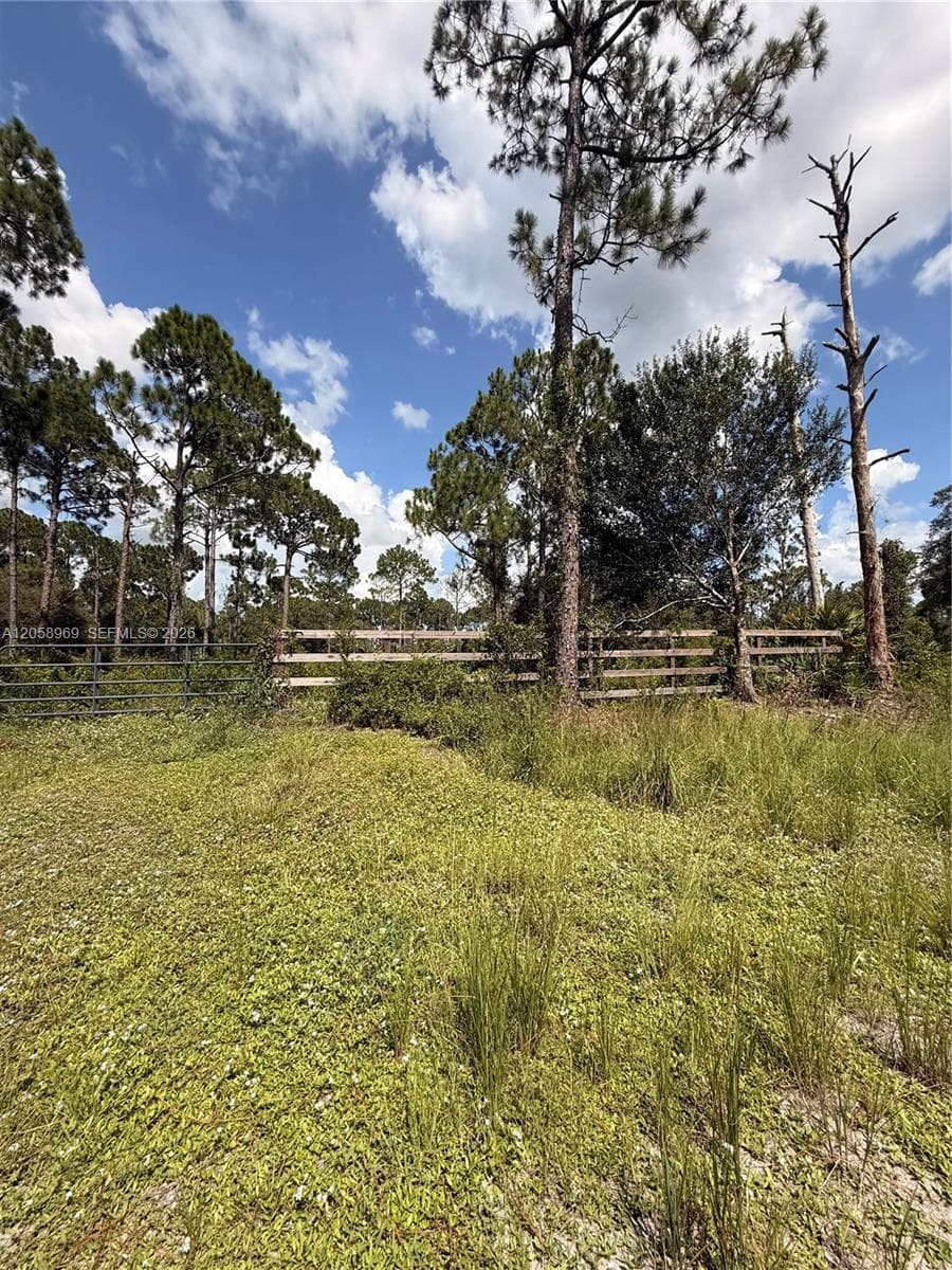365 N Zambria St, Clewiston, FL 33440 photo 2