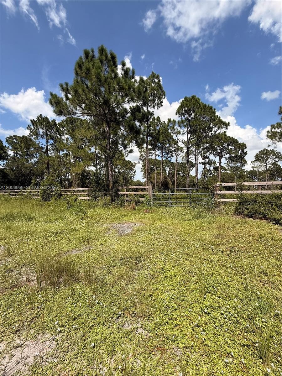365 N Zambria St, Clewiston, FL 33440