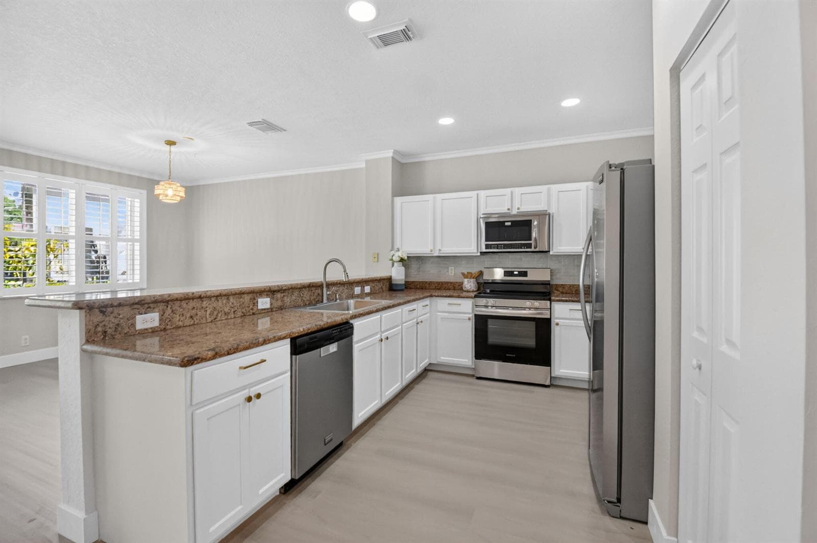 3085 N EVERGREEN Circle, Boynton Beach, FL 33426 photo 10