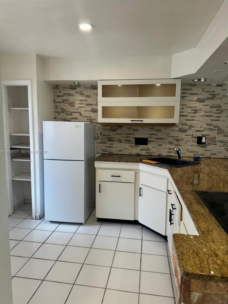 19001 NE 14th Ave # 121, Miami, FL 33179 photo 6