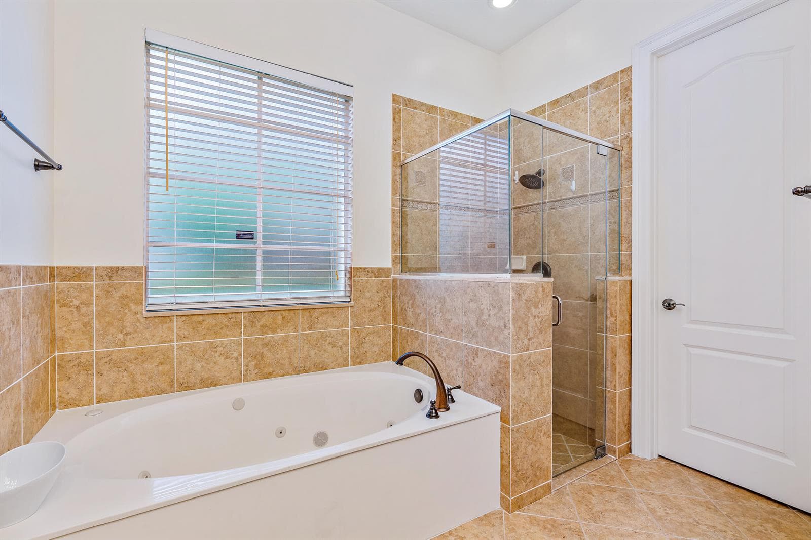 1058 Vintner Boulevard, Palm Beach Gardens, FL 33410 photo 12