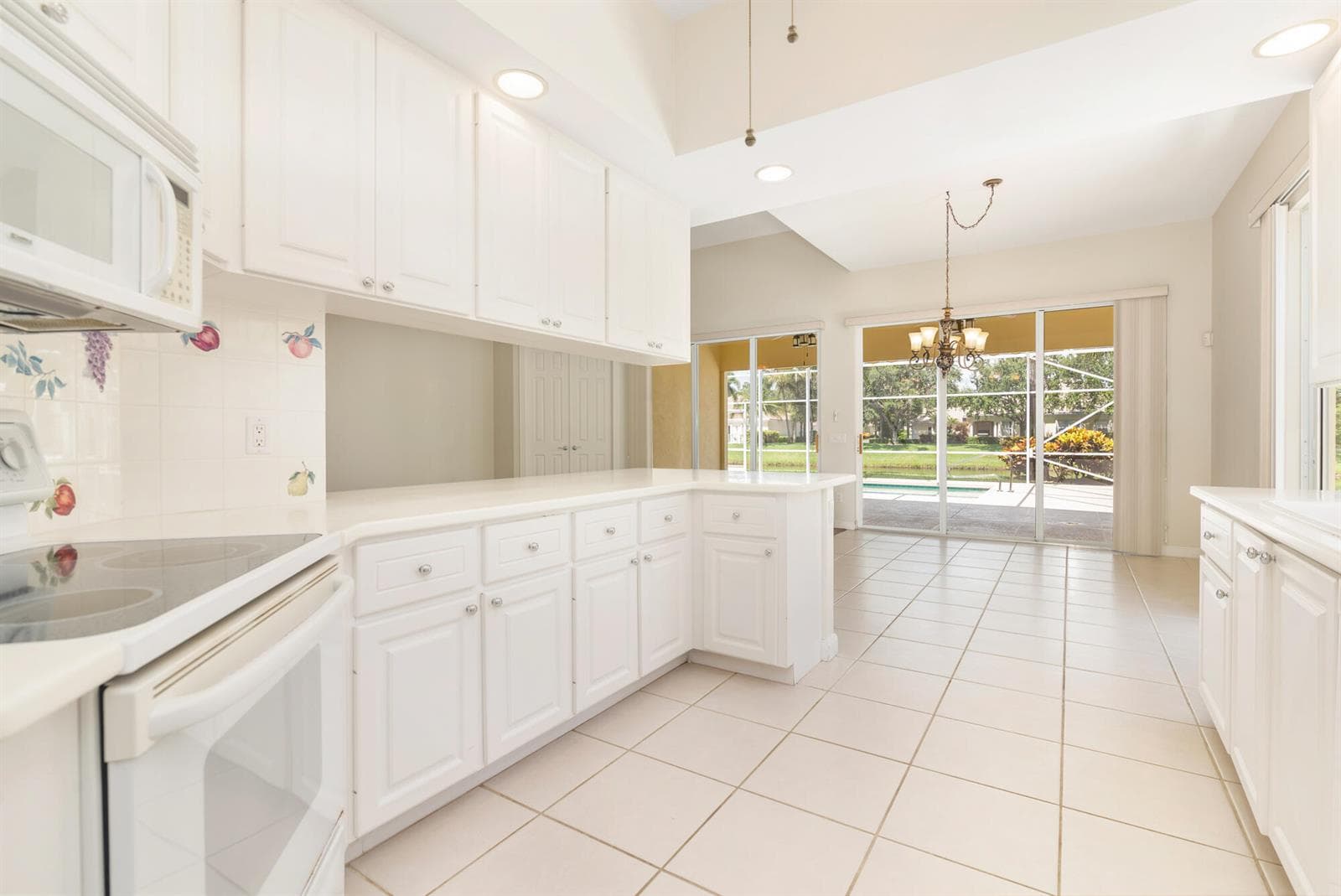 150 Euphrates Circle, Palm Beach Gardens, FL 33410 photo 8