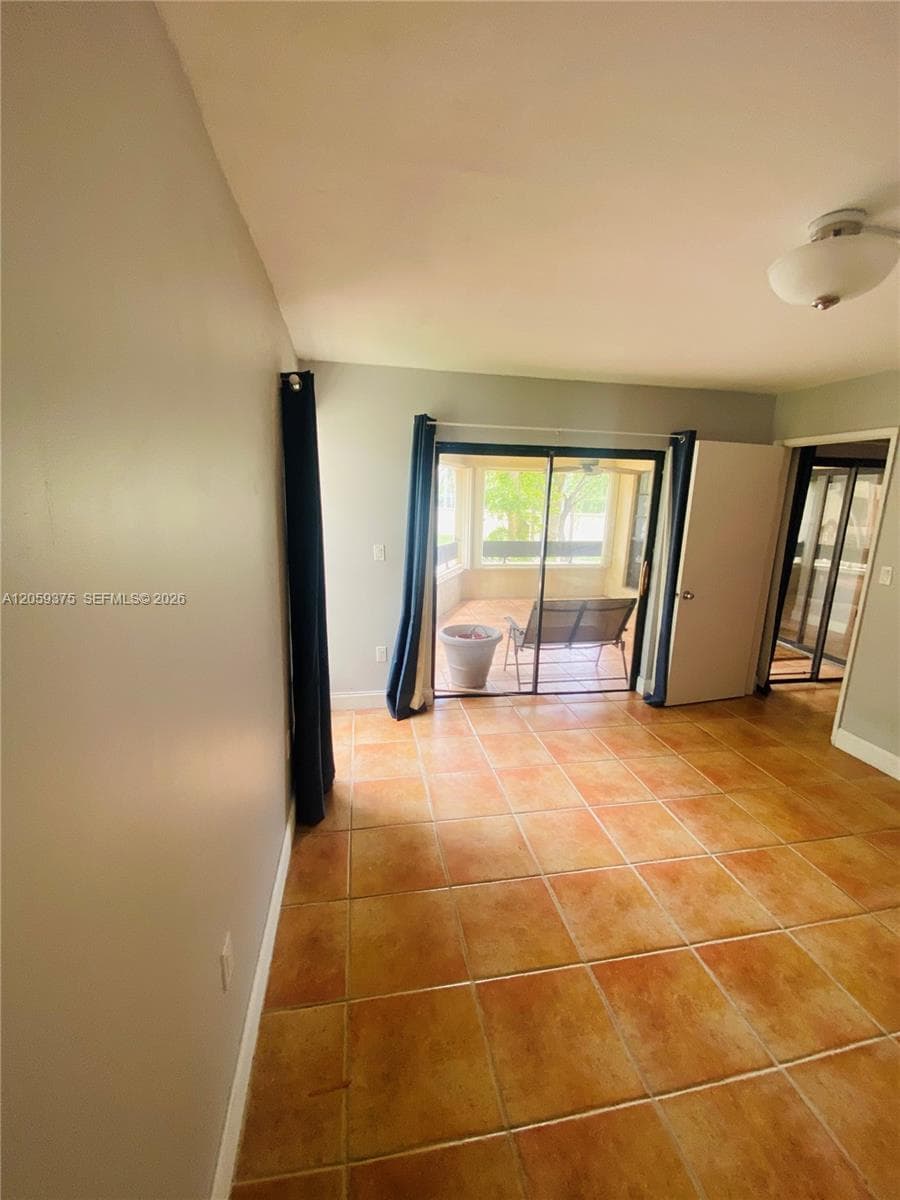 8810 SW 123rd Ct # M-209, Miami, FL 33186 photo 7