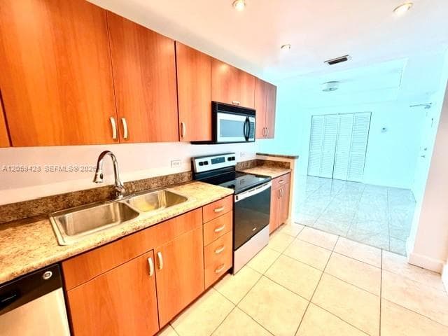 7501 E Treasure Dr # 5H, North Bay Village, FL 33141 photo 6