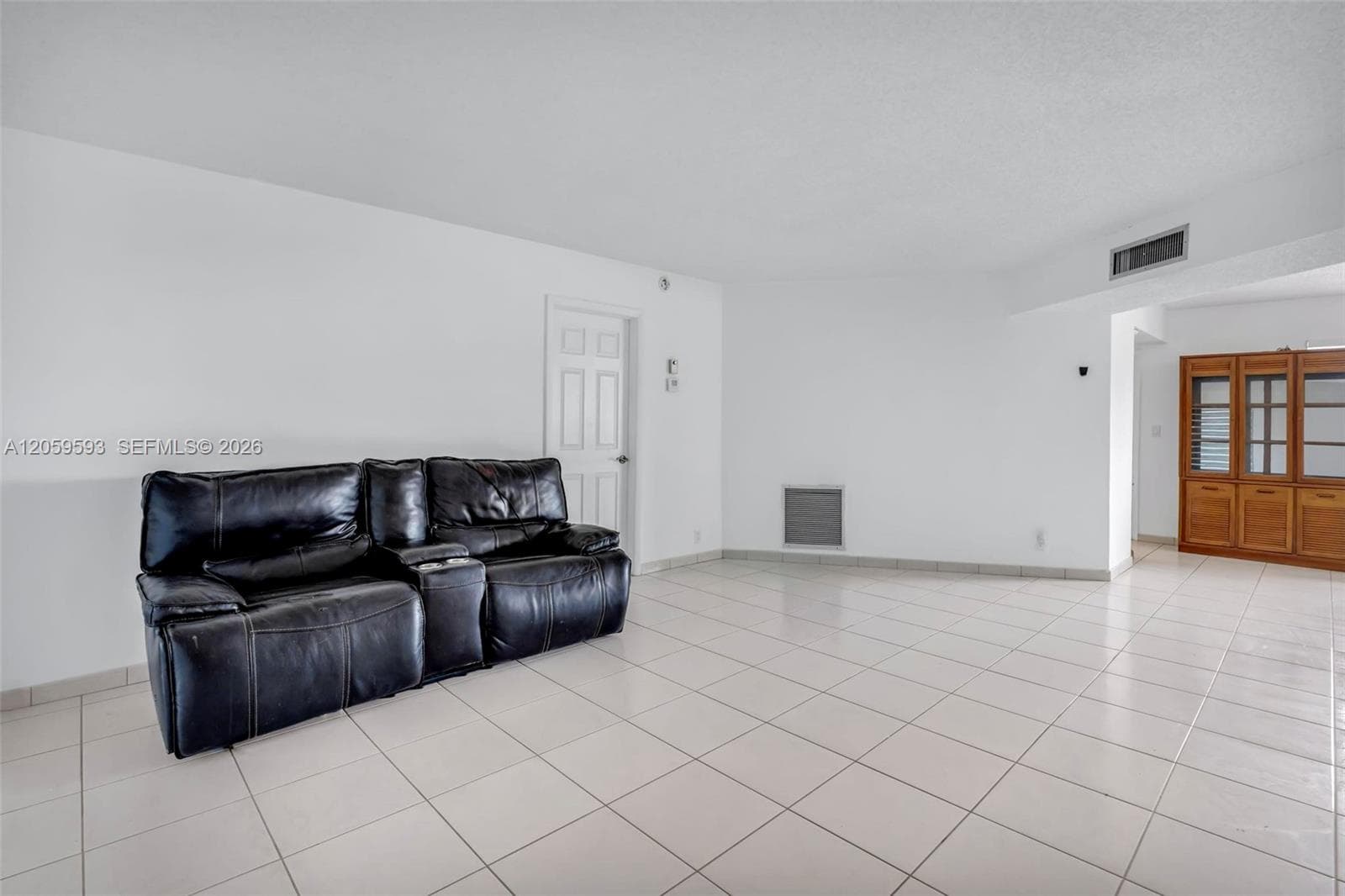3990 NW 42nd Ave # 403, Lauderdale Lakes, FL 33319 photo 8