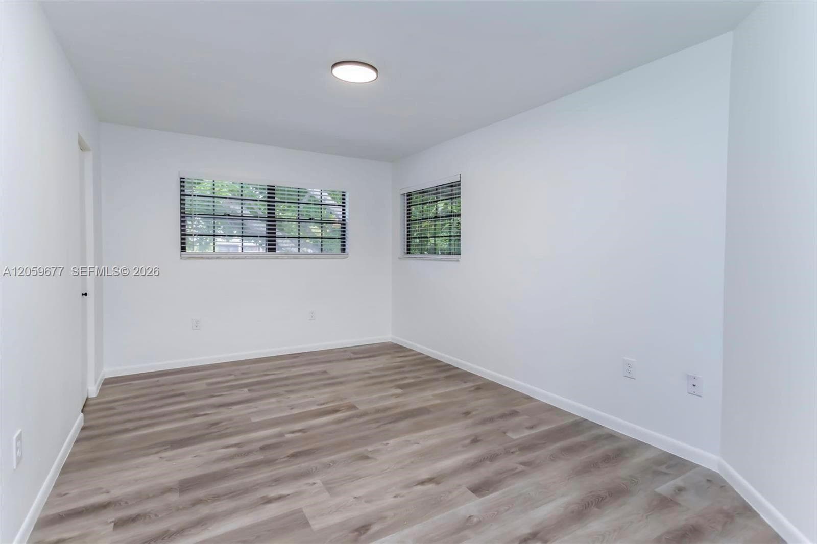 931 NE 199th St # 201-22, Miami, FL 33179 photo 12