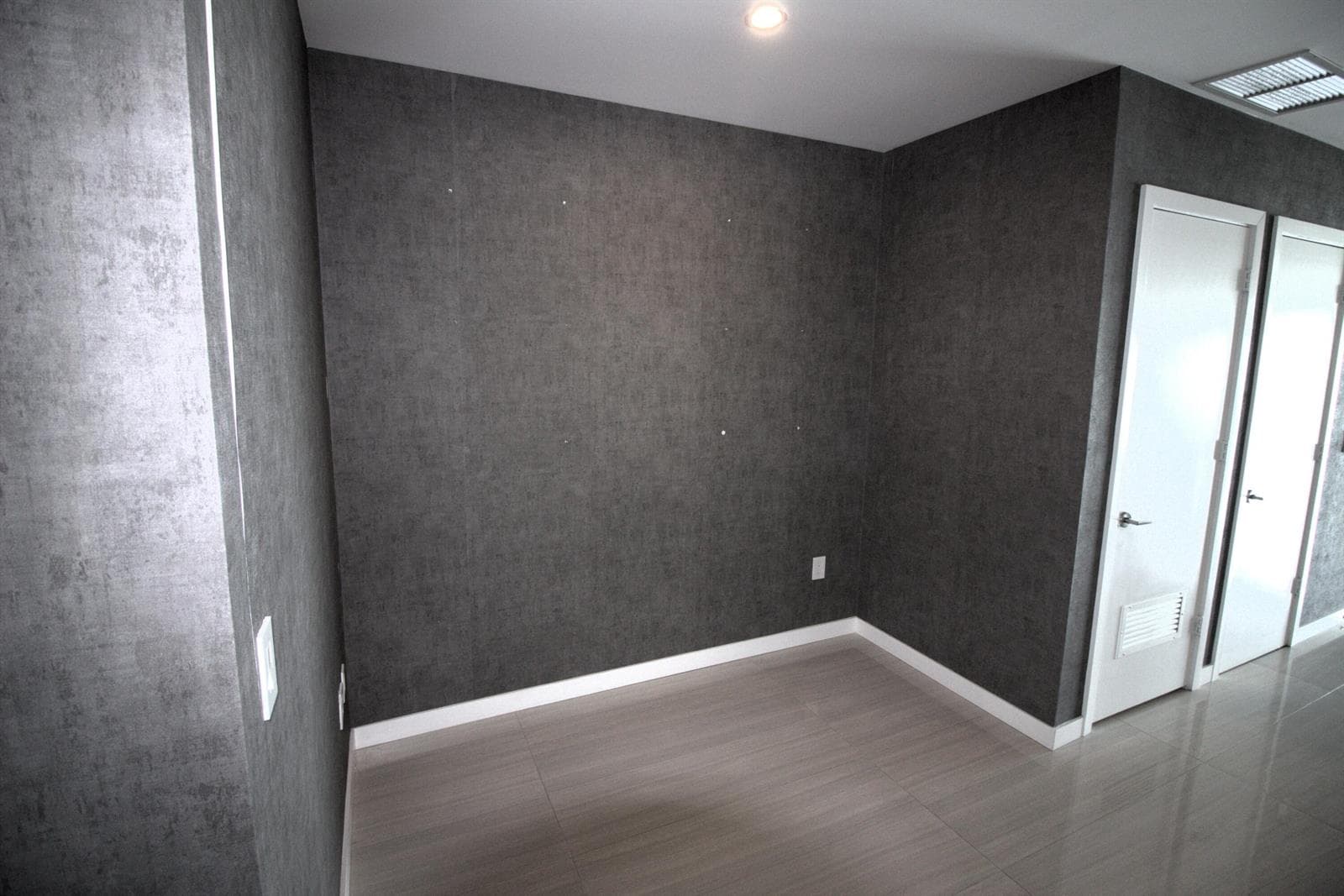 480 NE 31st Street # 906, Miami, FL 33137 photo 8