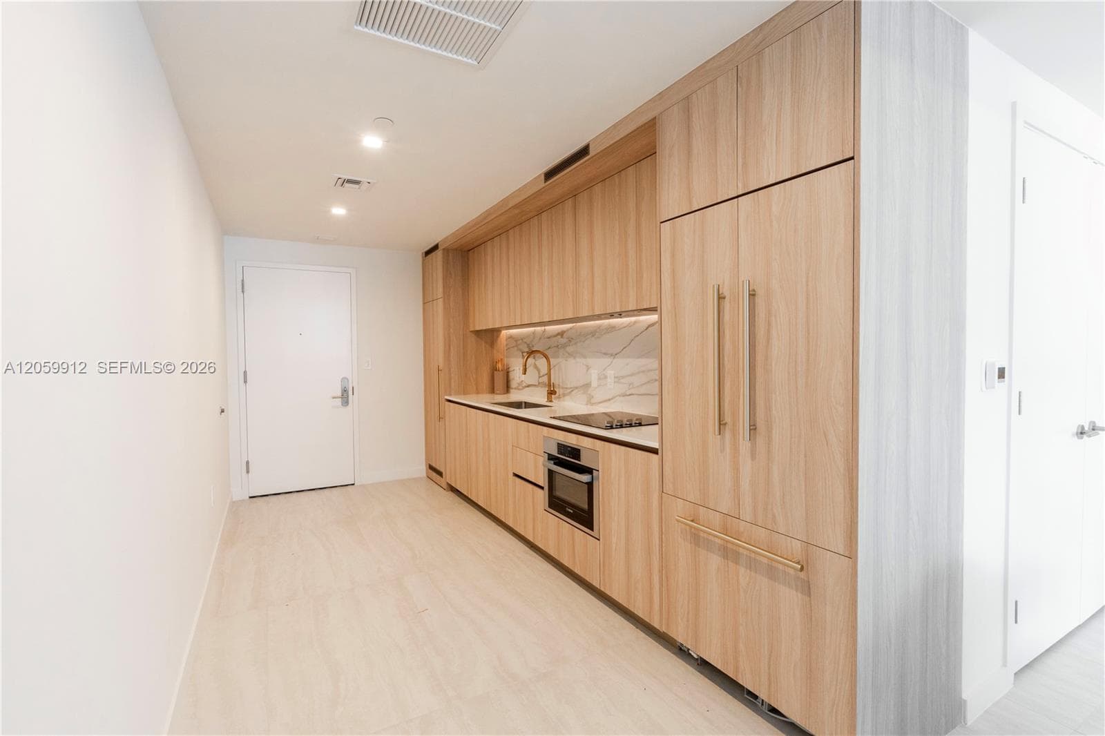 77 SE 5th St # 3308, Miami, FL 33131 photo 6