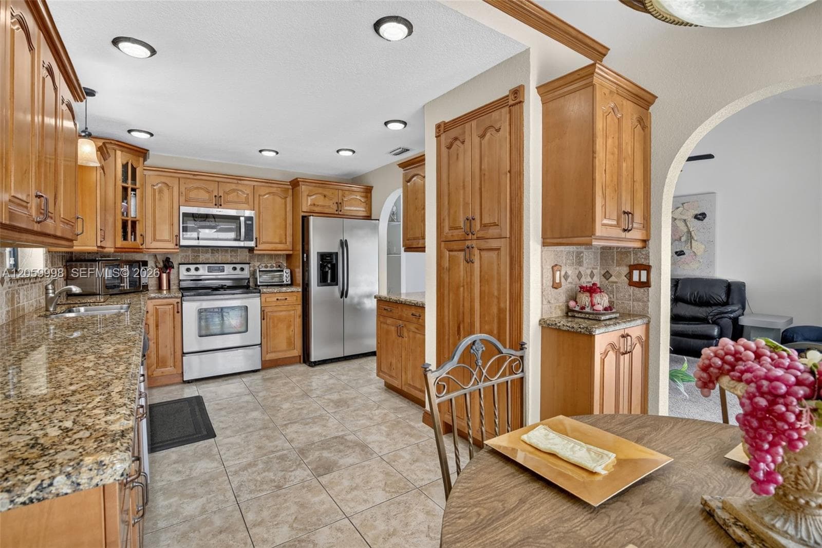 11584 Waterford Ct, Cooper City, FL 33026 photo 8